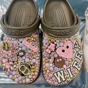 women’s custom crocs